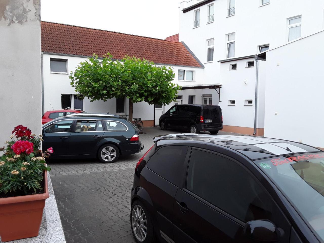Goldener Anker Hotel Genthin Exterior foto