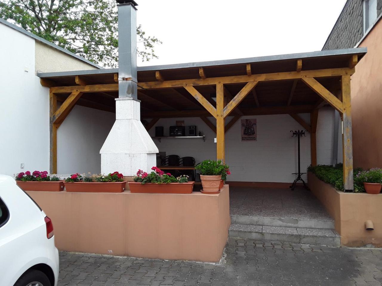 Goldener Anker Hotel Genthin Exterior foto